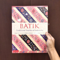 Batik : Traditional Textiles of Indonesia